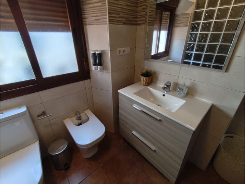 2 bedroom Townhouse for rent in Competa - € 700 (Ref: 9957937)