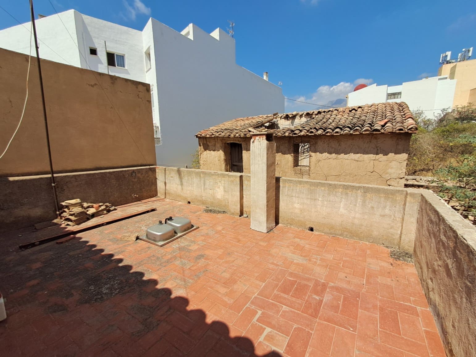 4 slaapkamer Huis te koop in Alfaz del Pi / L'Alfas del Pi met garage - € 225.000 (Ref: 10000885)