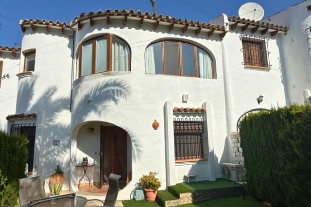 3 Zimmer Villa zu verkaufen in Calpe / Calp mit Pool Garage - 339.000 € (Ref: 10016647)