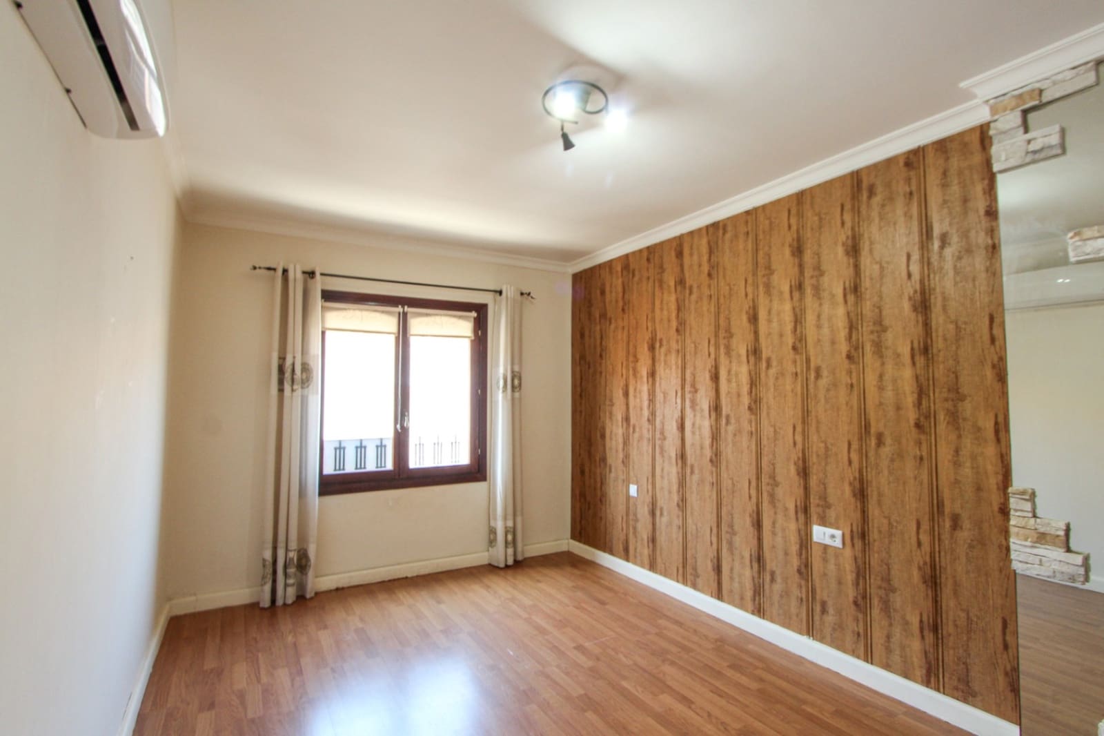 3 bedroom Apartment for sale in Jalon / Xalo - € 160,000 (Ref: 10016755)
