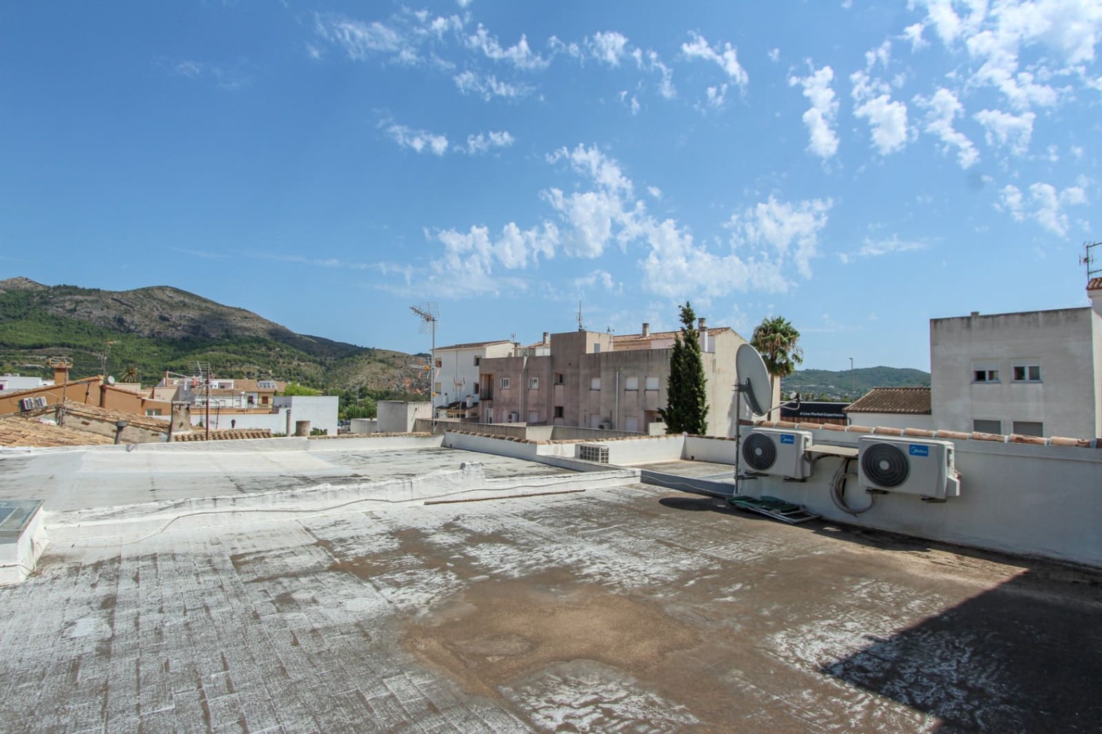 3 bedroom Apartment for sale in Jalon / Xalo - € 160,000 (Ref: 10016755)