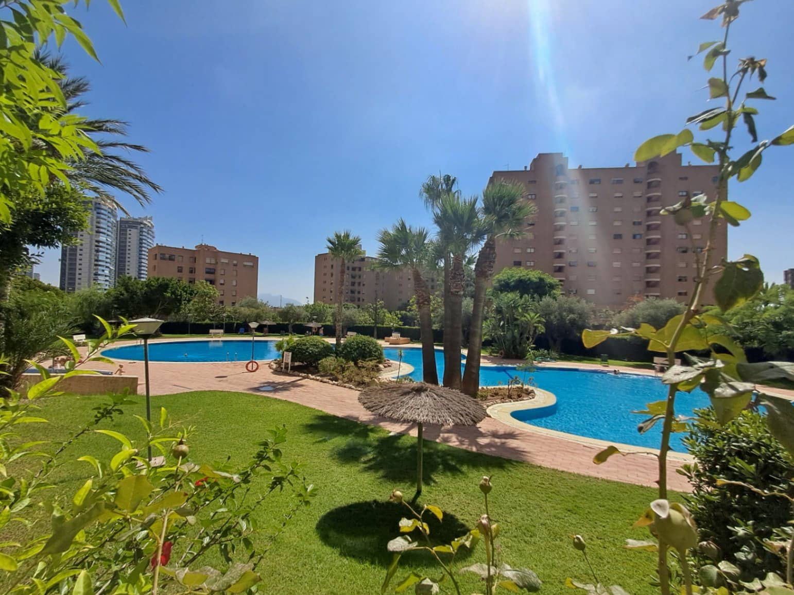 2 sypialnia Apartament na sprzedaż w Benidorm z basenem garażem - 500 000 € (Ref: 10057148)