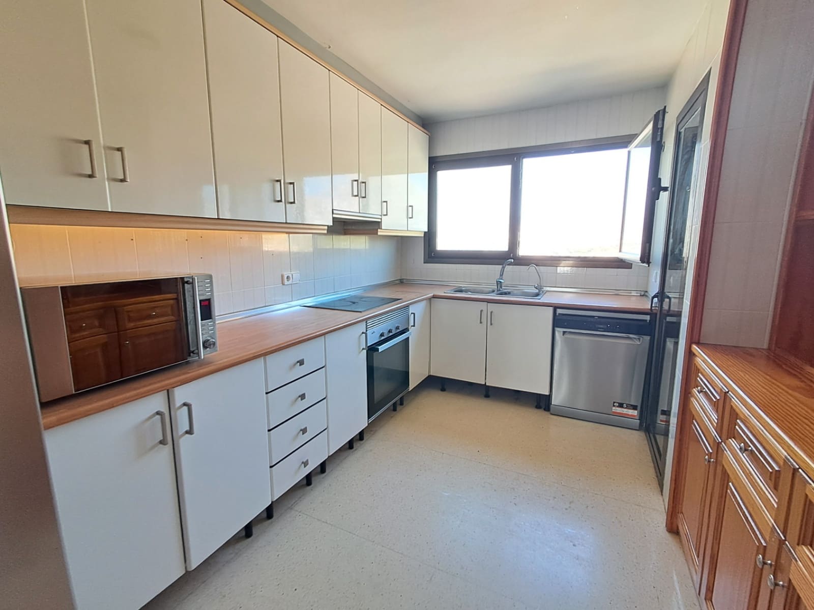 2 sypialnia Apartament na sprzedaż w Benidorm z basenem garażem - 500 000 € (Ref: 10057148)