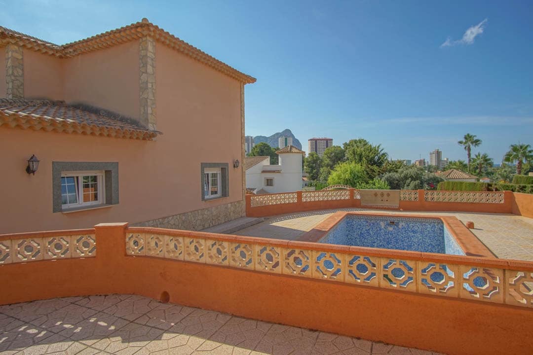 Chalet de 5 habitaciones en Calpe / Calp en venta con piscina garaje - 738.000 € (Ref: 10059654)