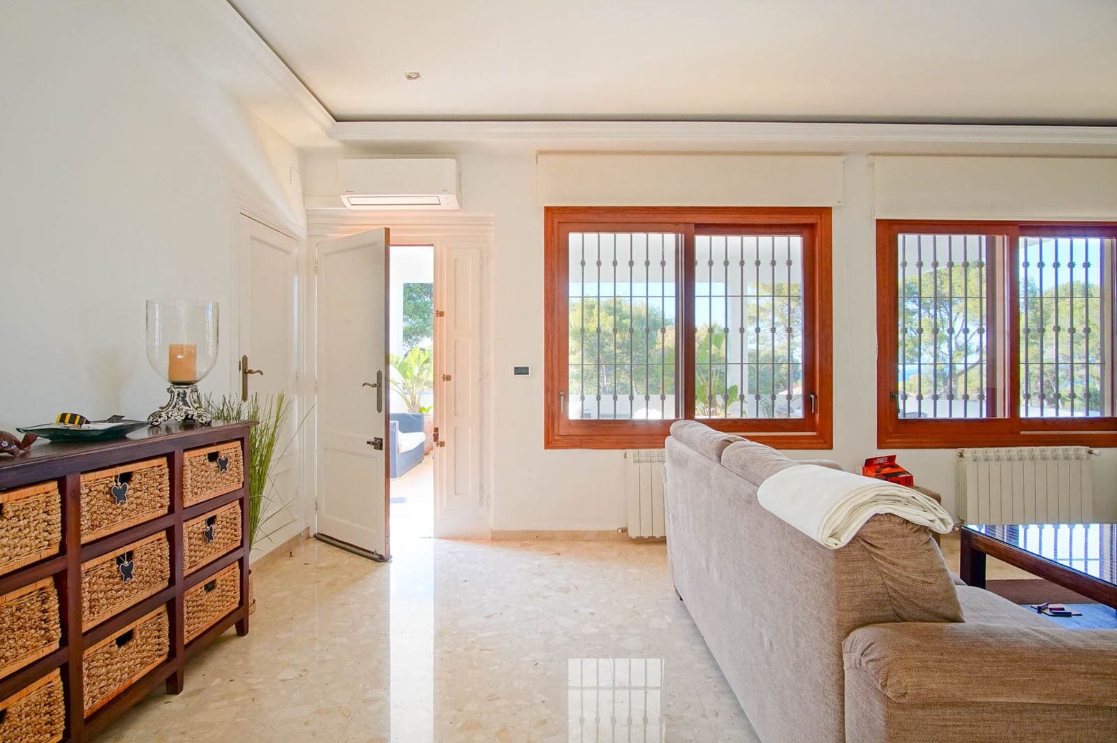 6 bedroom Villa for sale in Denia with pool garage - € 1,060,000 (Ref: 10059672)