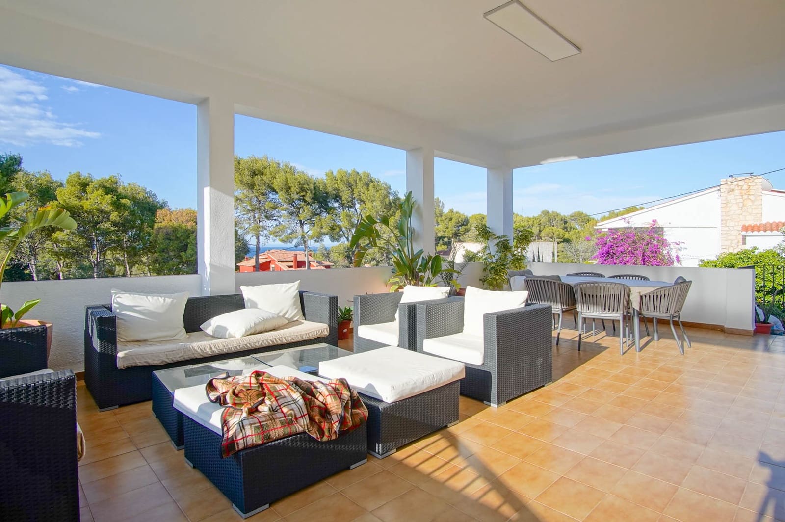 6 bedroom Villa for sale in Denia with pool garage - € 1,060,000 (Ref: 10059672)