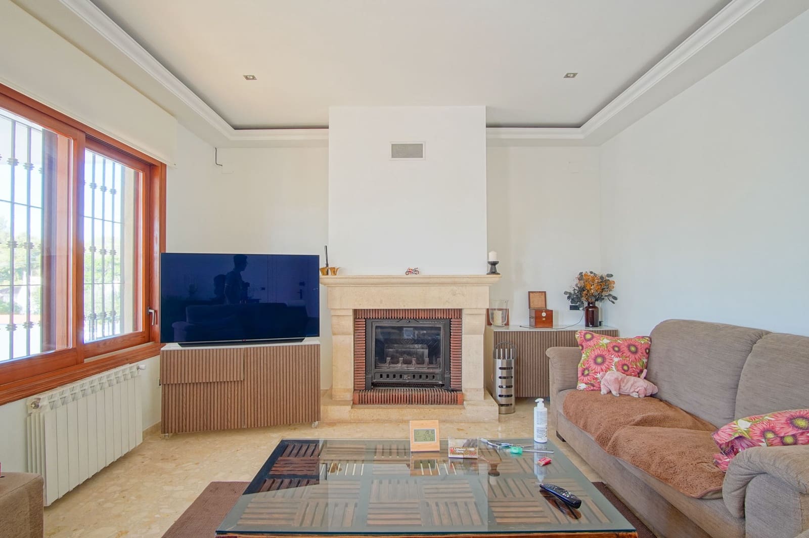 6 bedroom Villa for sale in Denia with pool garage - € 1,060,000 (Ref: 10059672)