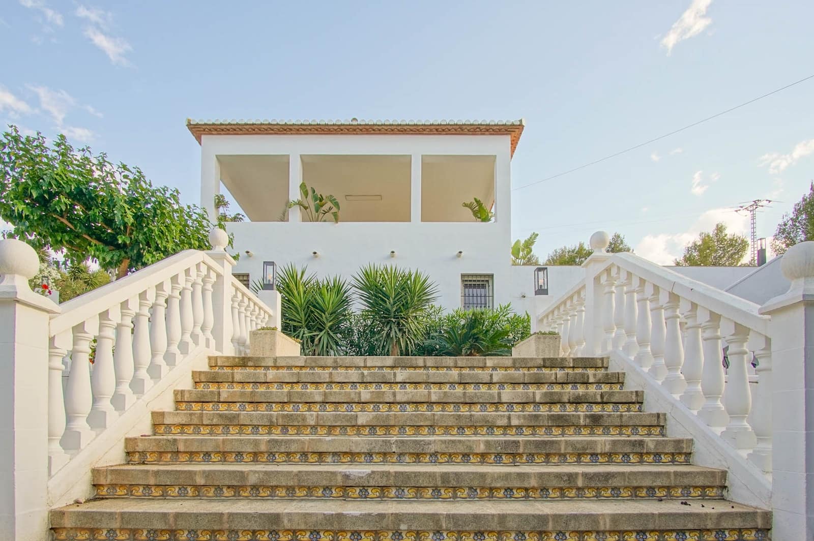 6 bedroom Villa for sale in Denia with pool garage - € 1,060,000 (Ref: 10059672)