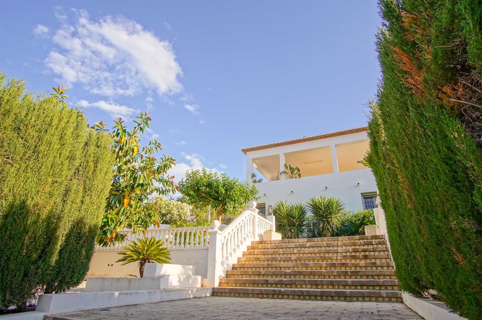 6 bedroom Villa for sale in Denia with pool garage - € 1,060,000 (Ref: 10059672)