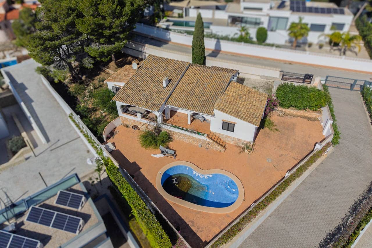 3 Zimmer Villa zu verkaufen in Benissa mit Pool Garage - 1.250.000 € (Ref: 10059734)