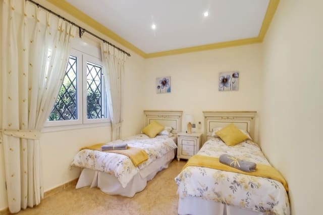 4 sypialnia Willa na sprzedaż w Moraira, Teulada-Moraira z basenem garażem - 1 550 000 € (Ref: 10059735)