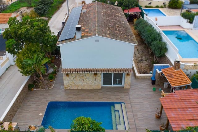 4 quarto Moradia para venda em Calpe / Calp com piscina garagem - 950 000 € (Ref: 10059737)