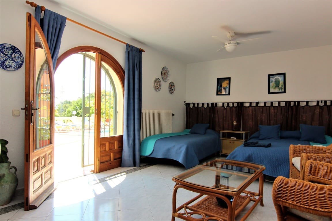 Chalet de 8 habitaciones en Benissa en venta con piscina garaje - 995.000 € (Ref: 10059739)