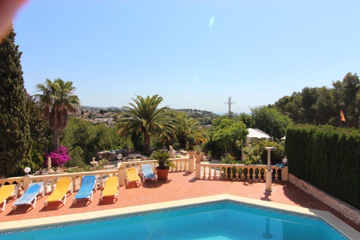 Chalet de 8 habitaciones en Benissa en venta con piscina garaje - 995.000 € (Ref: 10059739)