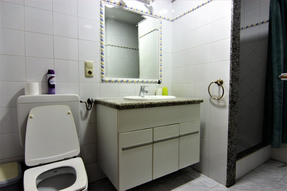 Chalet de 8 habitaciones en Benissa en venta con piscina garaje - 995.000 € (Ref: 10059739)