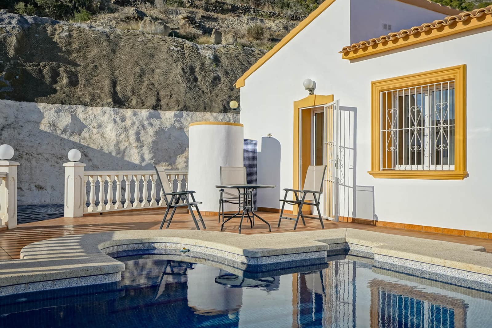 4 Zimmer Villa zu verkaufen in Calpe / Calp mit Pool Garage - 690.000 € (Ref: 10059741)