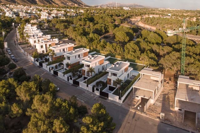 Chalet de 3 habitaciones en Finestrat en venta con piscina - 890.000 € (Ref: 10059747)