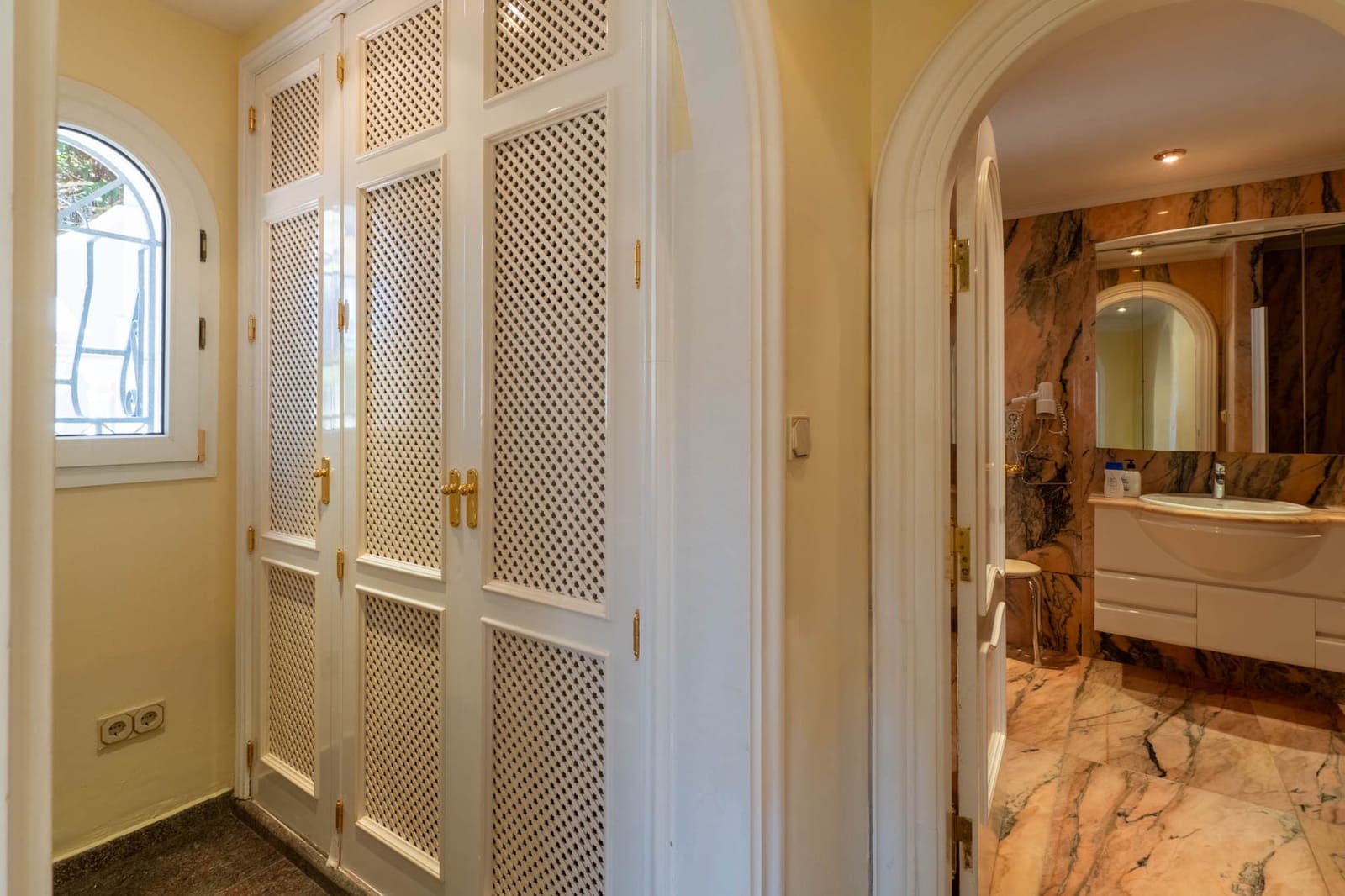 5 Zimmer Villa zu verkaufen in Benissa mit Pool Garage - 1.990.000 € (Ref: 10059756)