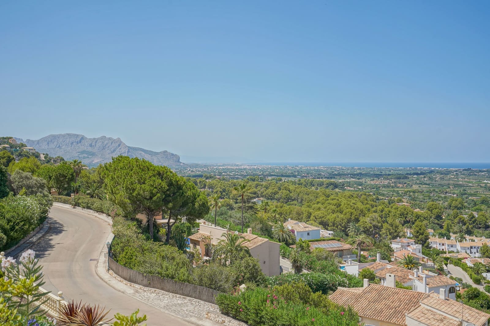 5 soveværelse Villa til salg i La Sella med swimmingpool garage - € 1.499.000 (Ref: 10059759)