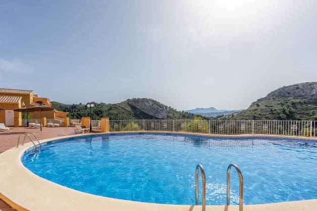 2 Zimmer Apartment zu verkaufen in Cumbre del Sol mit Pool - 360.000 € (Ref: 10059761)