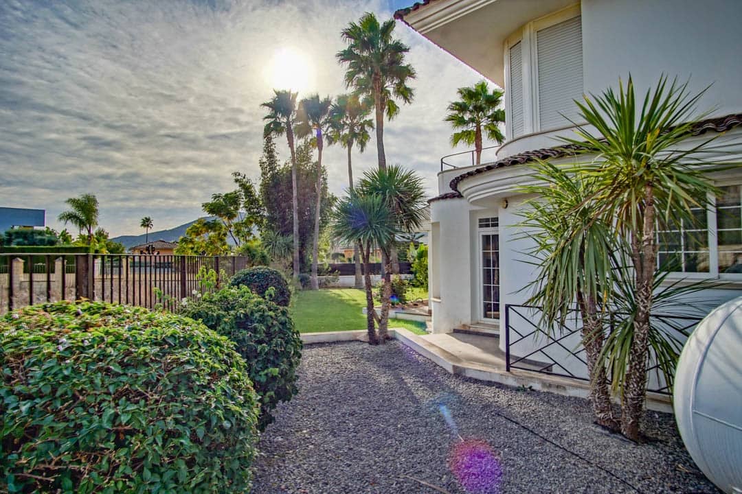 5 Zimmer Villa zu verkaufen in Alfaz del Pi / L'Alfas del Pi mit Pool Garage - 1.600.000 € (Ref: 10059786)
