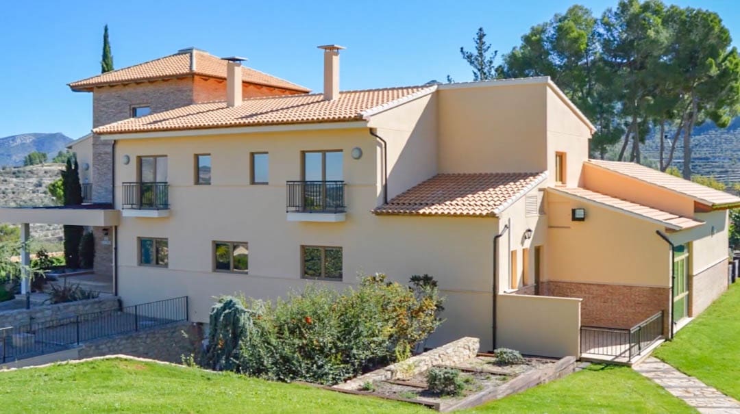 7 soverom Villa til salgs i Penaguila med svømmebasseng garasje - € 2 600 000 (Ref: 10059787)