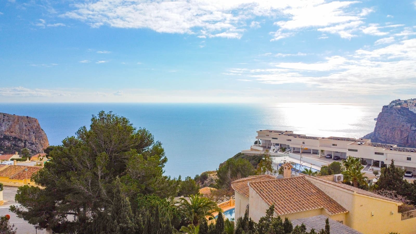 4 Zimmer Villa zu verkaufen in Cumbre del Sol mit Pool Garage - 2.150.000 € (Ref: 10059803)