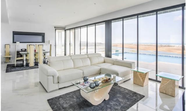 Chalet de 4 habitaciones en Monte Solana, Pedreguer en venta con piscina - 699.000 € (Ref: 10059807)
