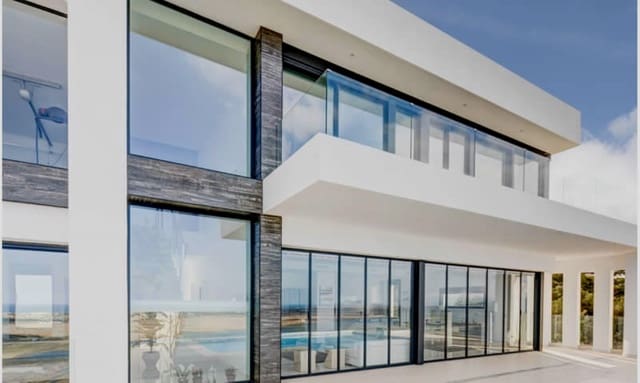 Chalet de 4 habitaciones en Monte Solana, Pedreguer en venta con piscina - 699.000 € (Ref: 10059807)