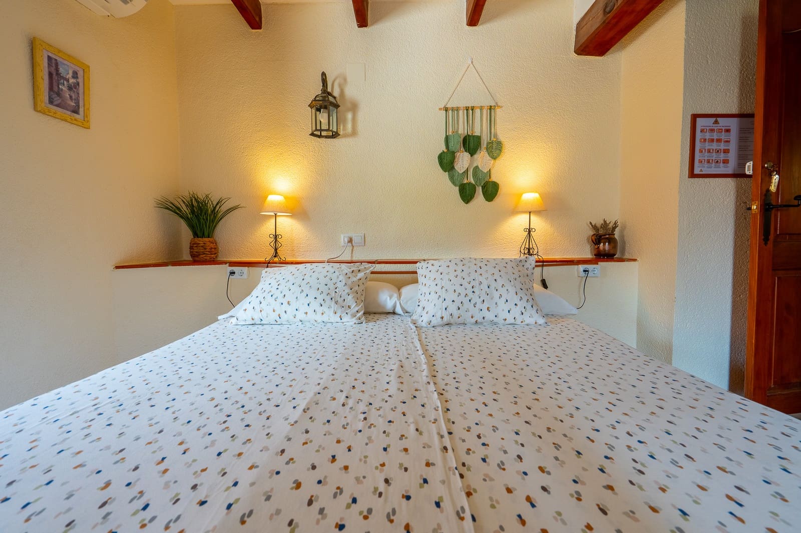 6 soveværelse Erhverv til salg i Sagra - € 569.000 (Ref: 10059824)