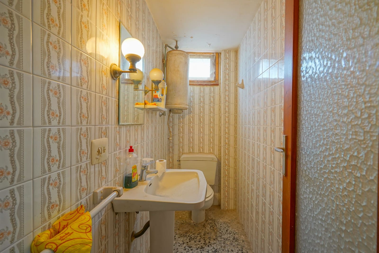 7 bedroom Semi-detached Villa for sale in Benissa with garage - € 360,000 (Ref: 10059829)