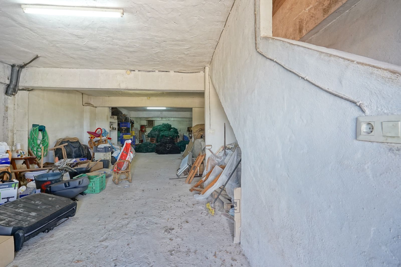7 bedroom Semi-detached Villa for sale in Benissa with garage - € 360,000 (Ref: 10059829)