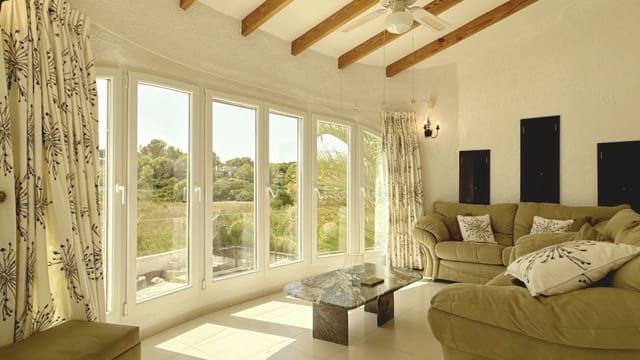 4 soverom Villa til salgs i Moraira, Teulada-Moraira med svømmebasseng garasje - € 899 950 (Ref: 10062302)