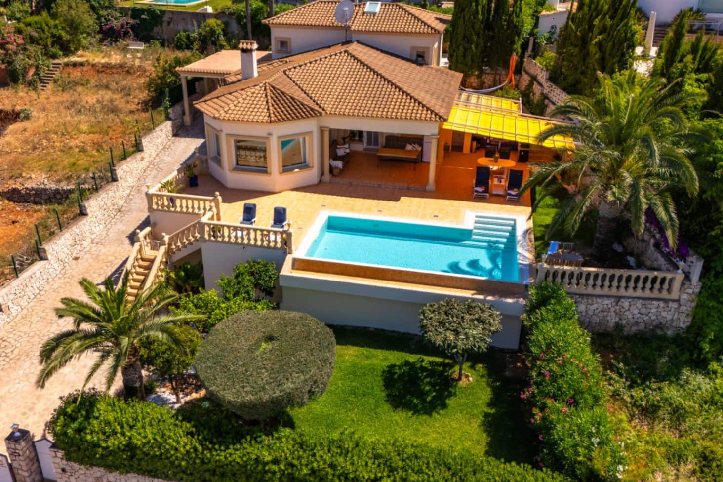 Chalet de 3 habitaciones en Dénia en venta con piscina garaje - 990.000 € (Ref: 10062303)