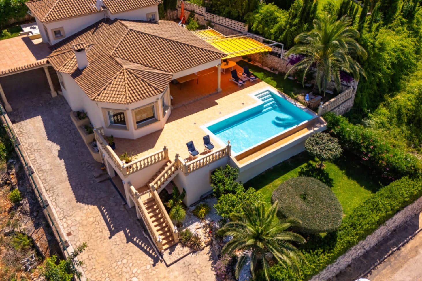 Chalet de 3 habitaciones en Dénia en venta con piscina garaje - 990.000 € (Ref: 10062303)