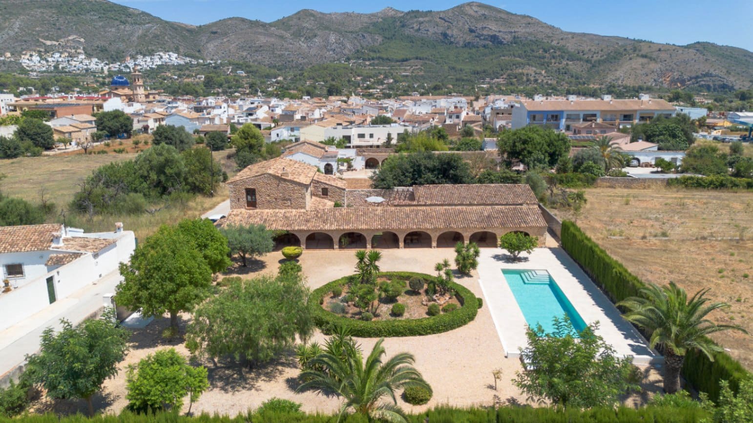 5 slaapkamer Villa te koop in Jalon / Xalo met zwembad garage - € 1.800.000 (Ref: 10062304)