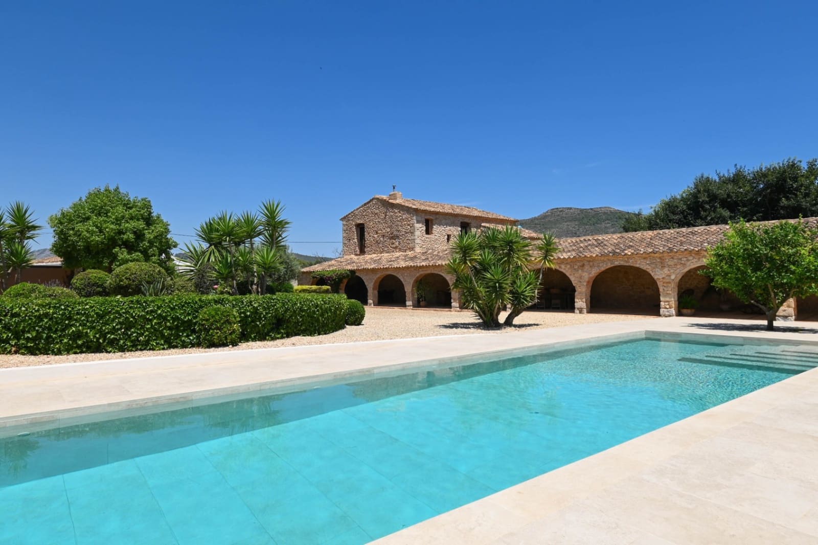 5 slaapkamer Villa te koop in Jalon / Xalo met zwembad garage - € 1.800.000 (Ref: 10062304)