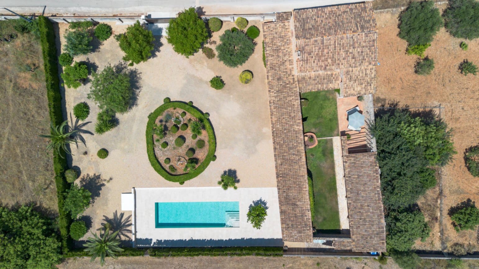 5 slaapkamer Villa te koop in Jalon / Xalo met zwembad garage - € 1.800.000 (Ref: 10062304)