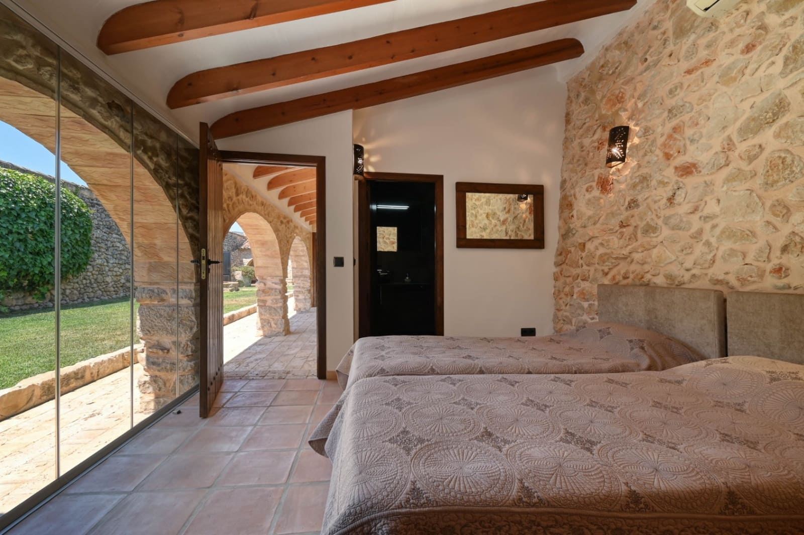 5 slaapkamer Villa te koop in Jalon / Xalo met zwembad garage - € 1.800.000 (Ref: 10062304)
