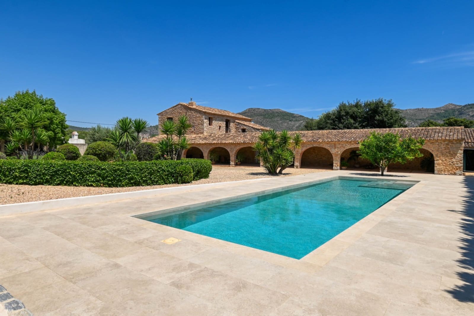 5 slaapkamer Villa te koop in Jalon / Xalo met zwembad garage - € 1.800.000 (Ref: 10062304)