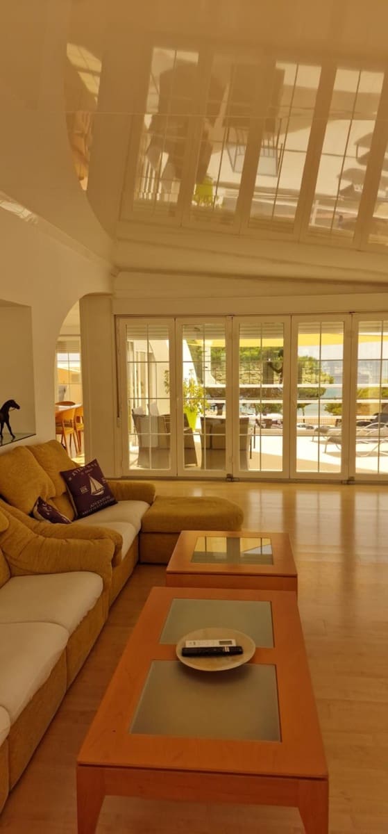 Appartement de 4 chambres à louer à Moraira avec garage - 2 800 € (Ref: 10086508)