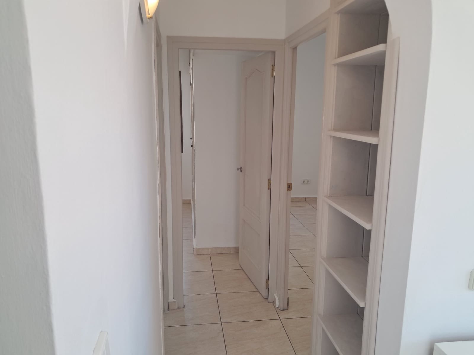 2 sypialnia Willa do wynajęcia w Alfaz del Pi / L'Alfas del Pi z basenem garażem - 1 400 € (Ref: 10095637)