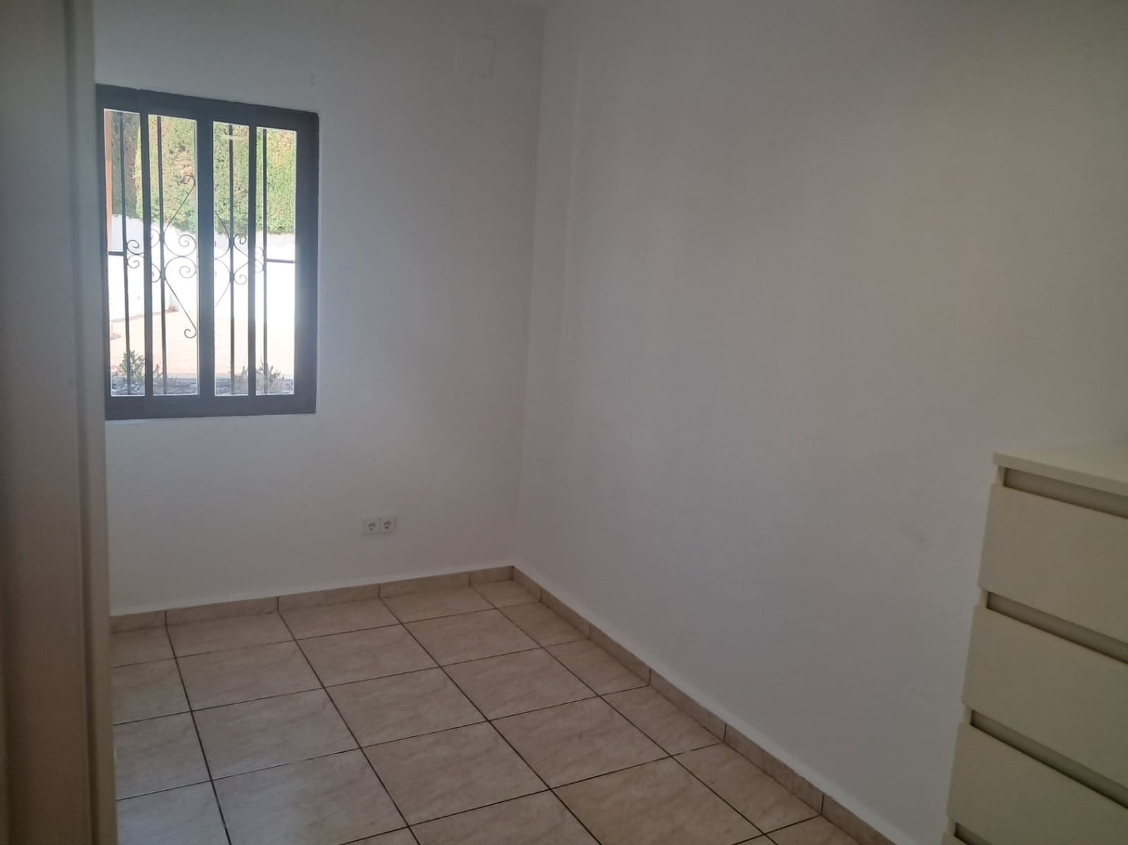 2 sypialnia Willa do wynajęcia w Alfaz del Pi / L'Alfas del Pi z basenem garażem - 1 400 € (Ref: 10095637)