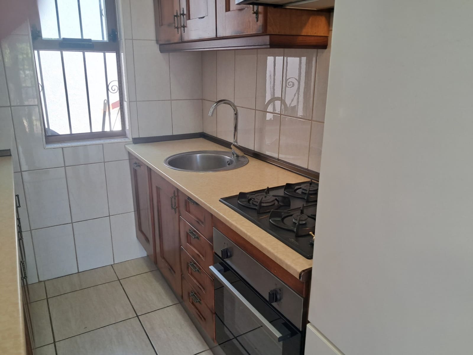 2 sypialnia Willa do wynajęcia w Alfaz del Pi / L'Alfas del Pi z basenem garażem - 1 400 € (Ref: 10095637)