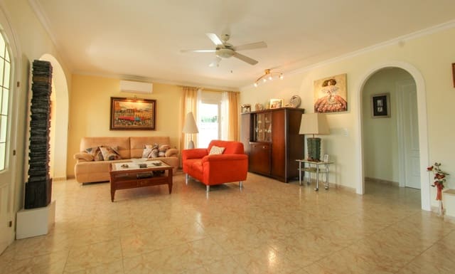 4 camera da letto Villa in vendita in Orba con piscina garage - 490.000 € (Rif: 10103505)