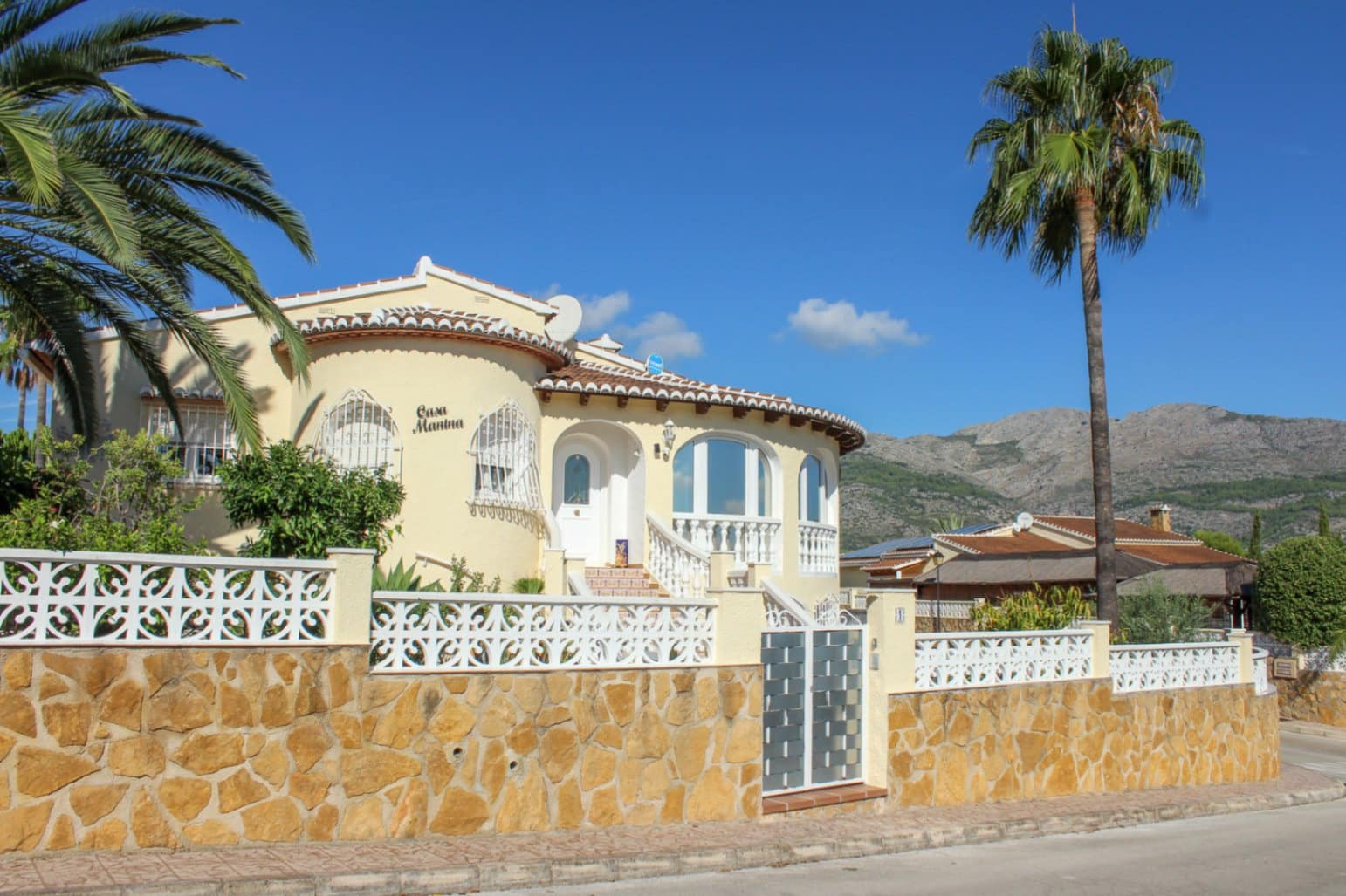 4 camera da letto Villa in vendita in Orba con piscina garage - 490.000 € (Rif: 10103505)