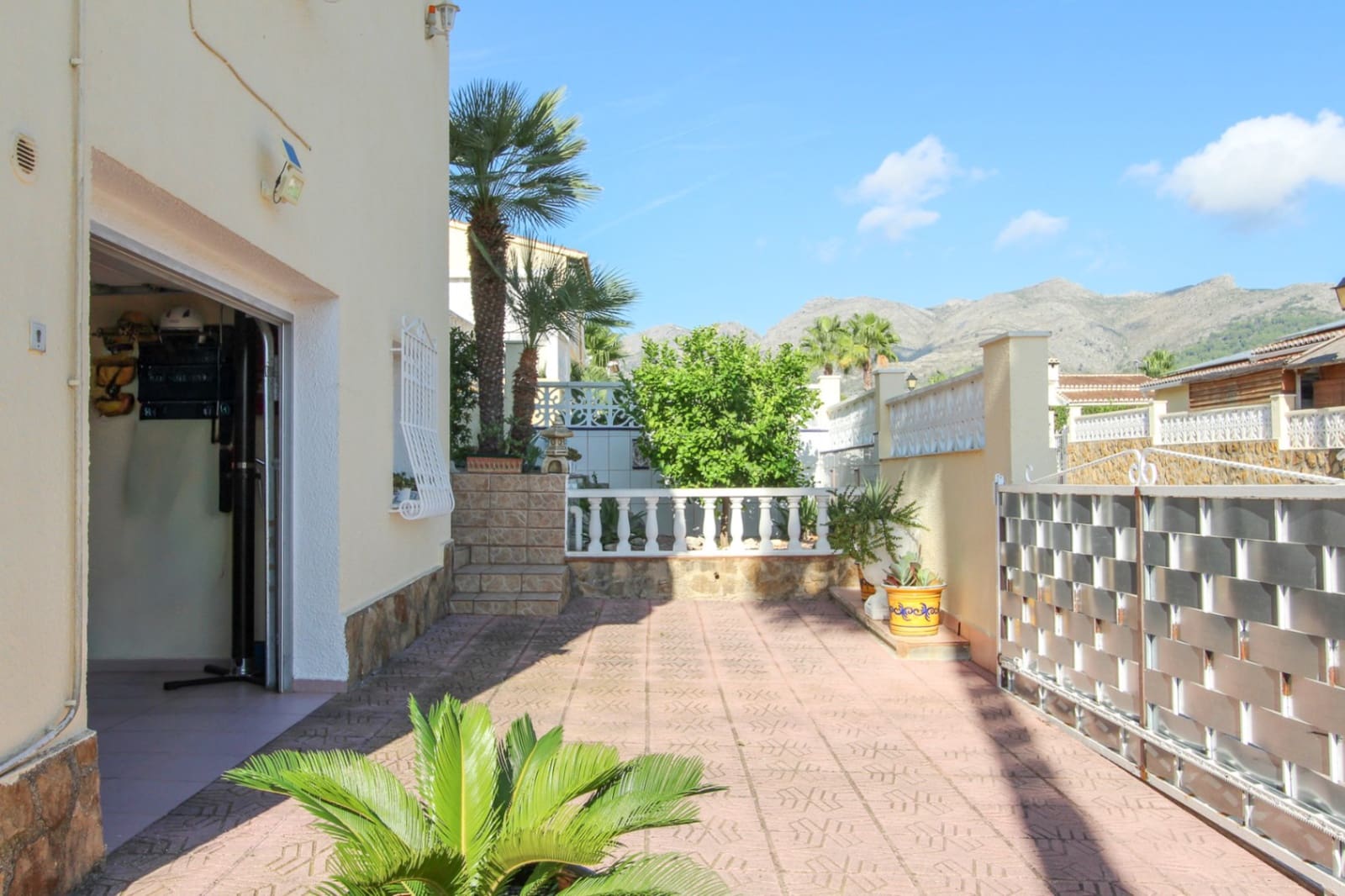 4 camera da letto Villa in vendita in Orba con piscina garage - 490.000 € (Rif: 10103505)