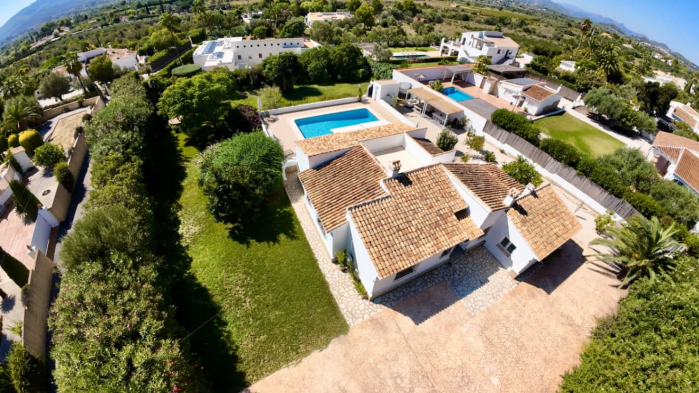 4 quarto Moradia para venda em Javea / Xabia com piscina garagem - 1 050 000 € (Ref: 10110210)