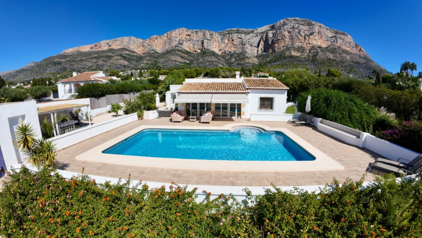 4 quarto Moradia para venda em Javea / Xabia com piscina garagem - 1 050 000 € (Ref: 10110210)