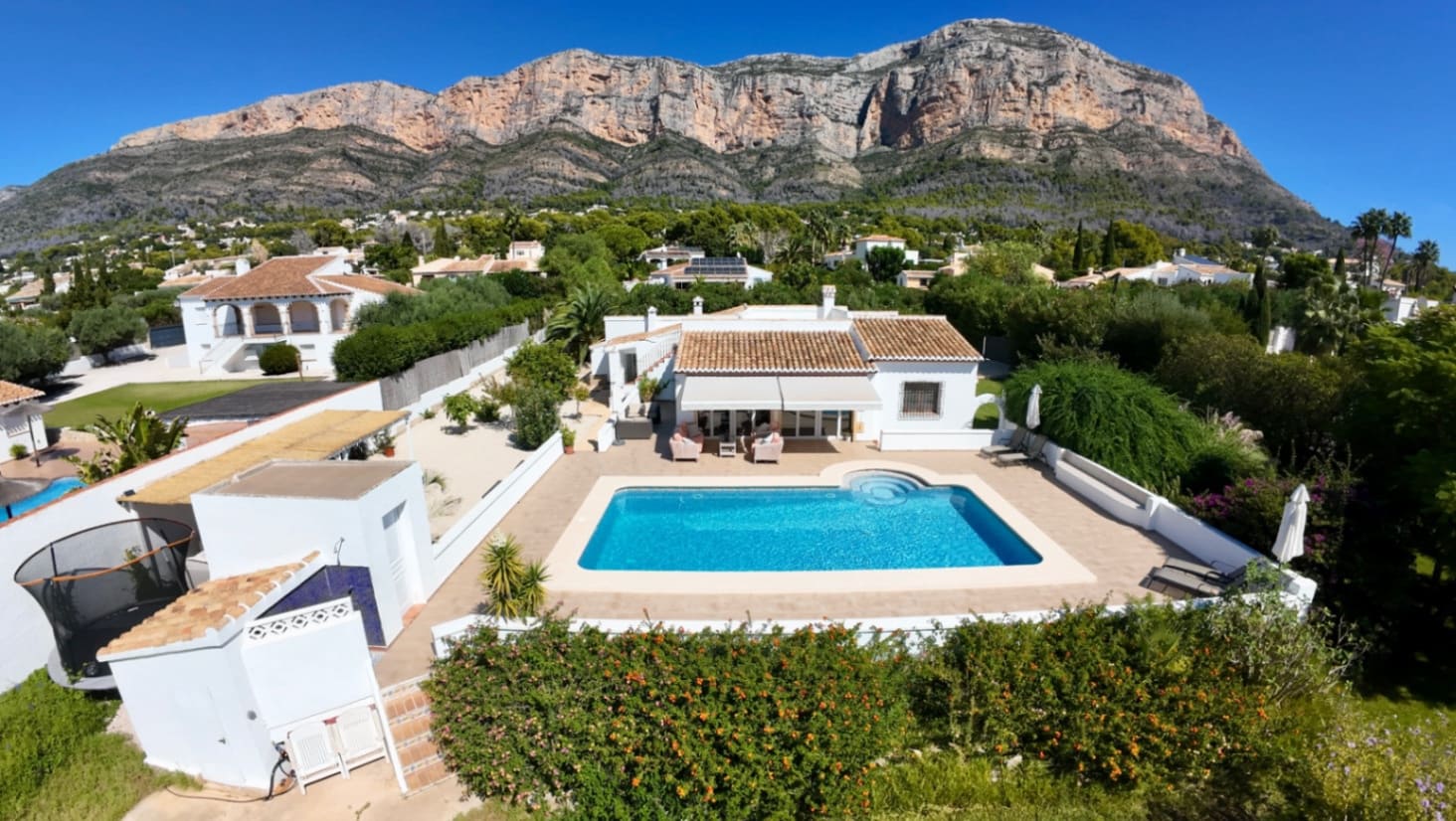 4 quarto Moradia para venda em Javea / Xabia com piscina garagem - 1 050 000 € (Ref: 10110210)